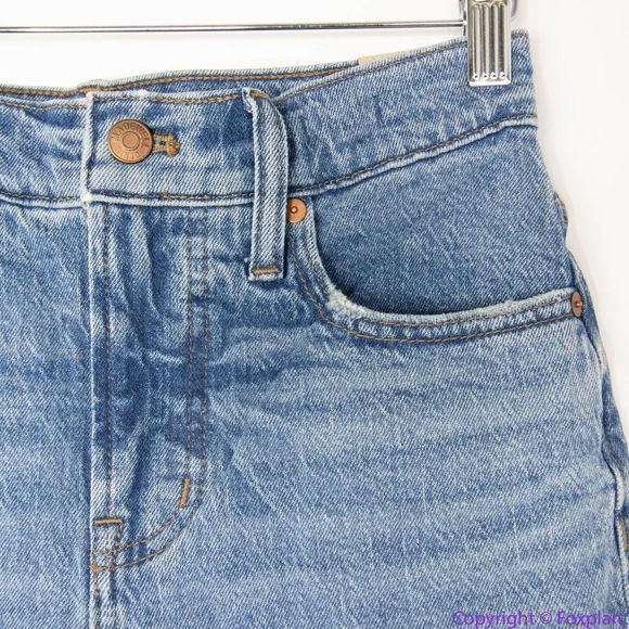 The Petite Perfect Vintage Jean in Banner Wash, size P25 - Picture 9 of 15